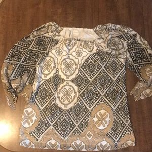 NWOT Chico’s blouse. Cold shoulder open sleeve